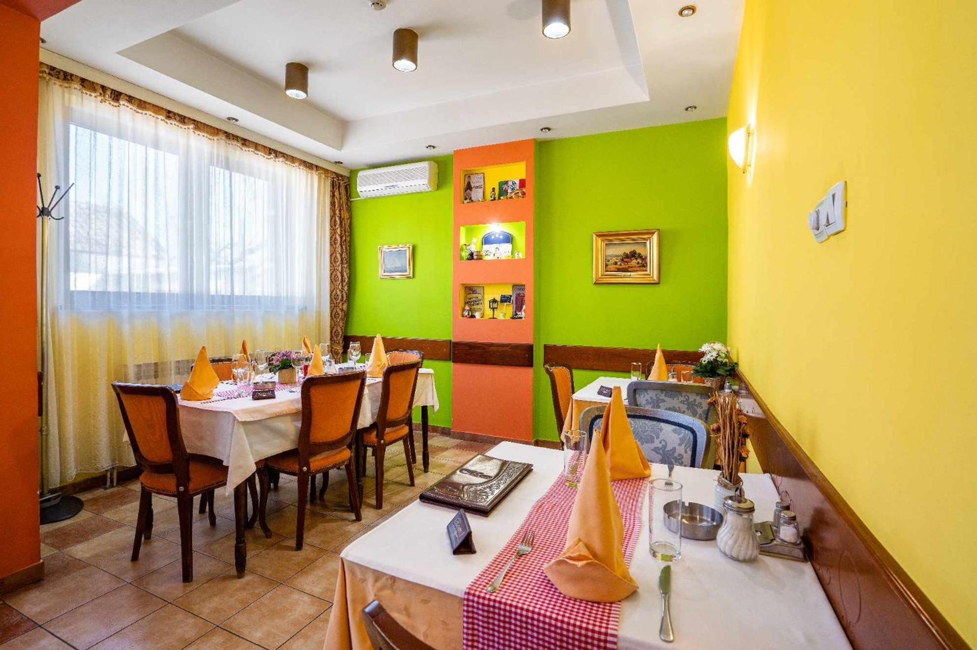 Hotel Vila Sunce Stara Pazova Exteriér fotografie