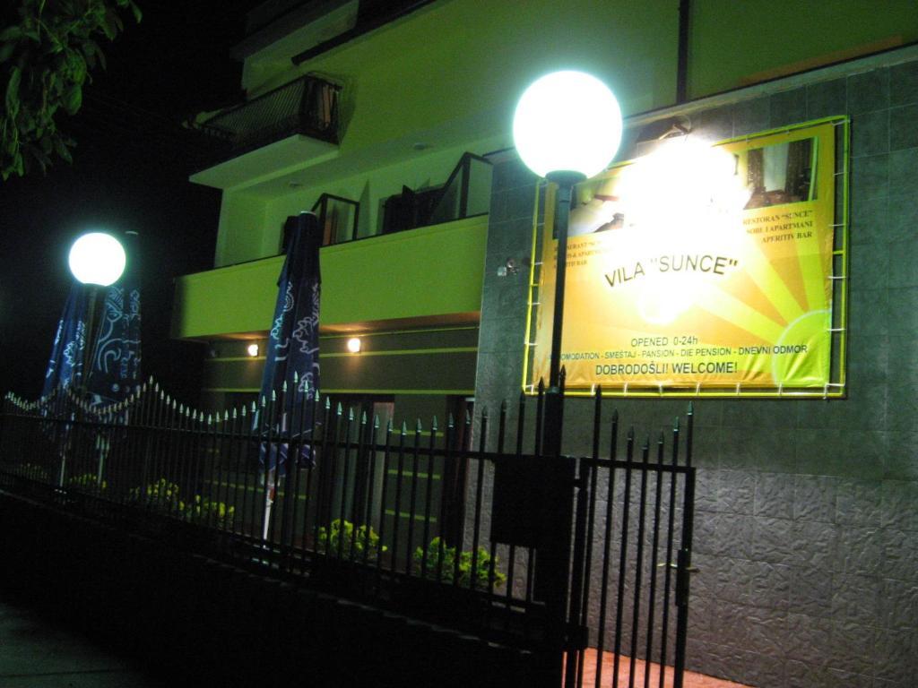 Hotel Vila Sunce Stara Pazova Exteriér fotografie