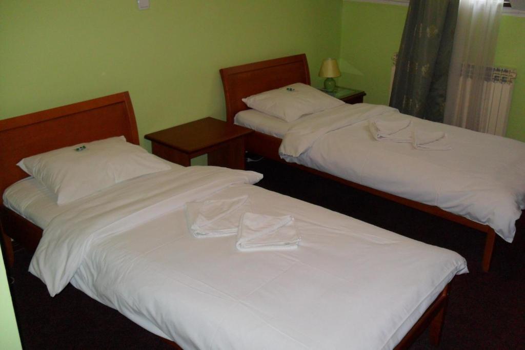 Hotel Vila Sunce Stara Pazova Pokoj fotografie